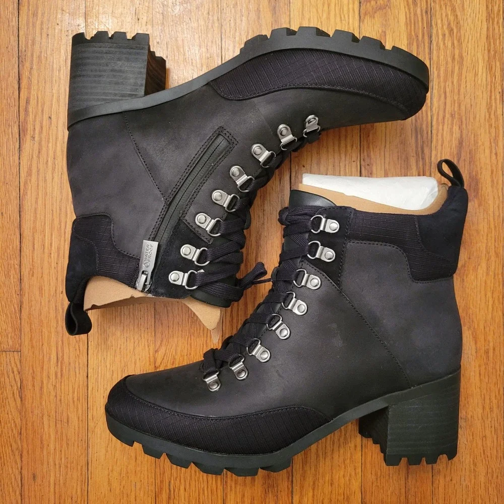 NWT Vionic Spencer Waterproof‎ Black Leather Lace Up Ankle Boots 9 Combat Moto